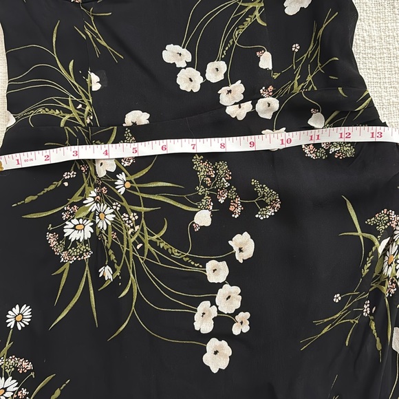 Reformation Kourtney dress - Picture 12 of 12